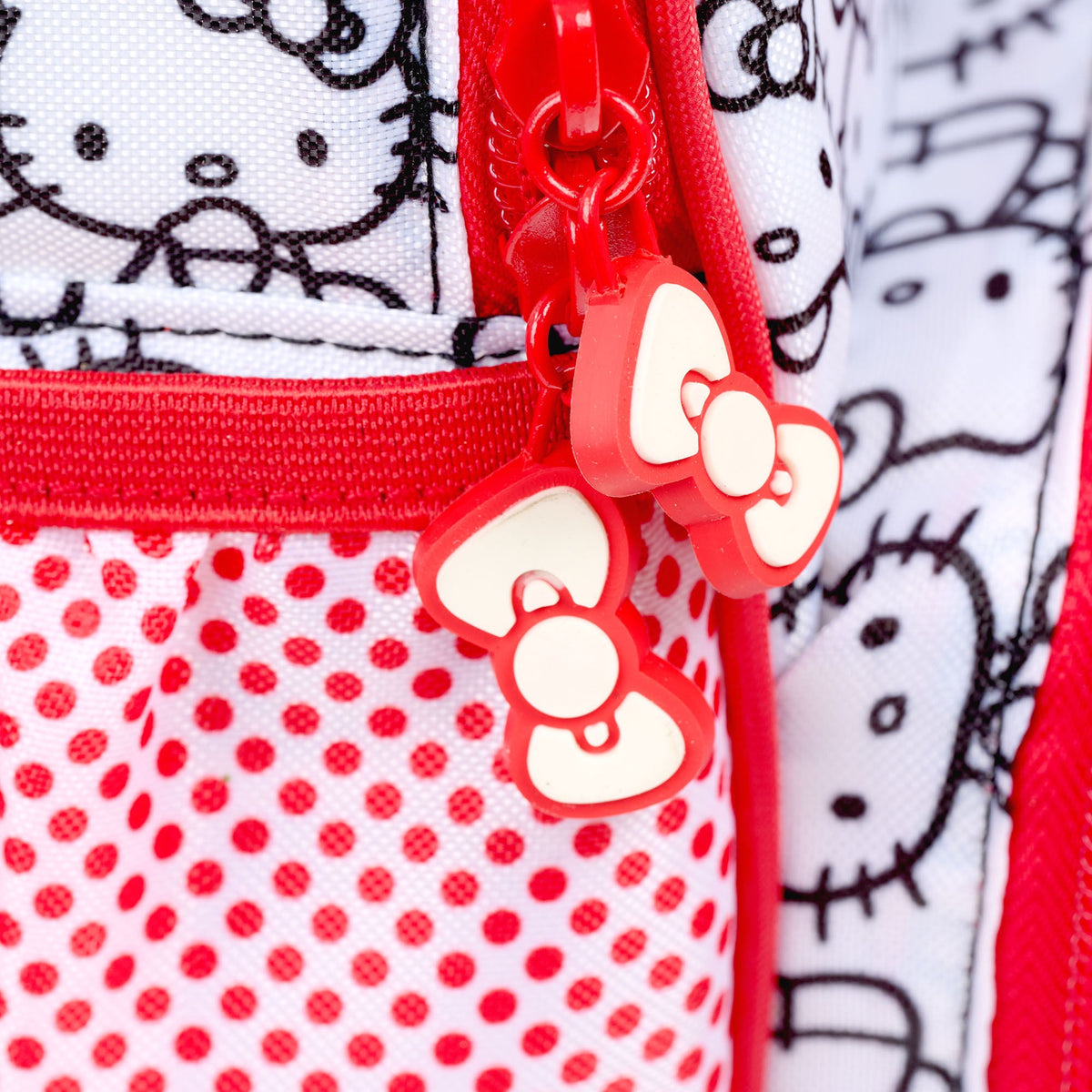 hello-kitty-classic-backpack-cooler-d1 00027925-Z.jpg