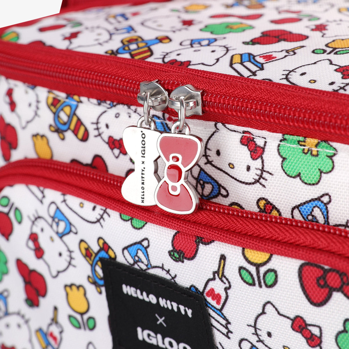 hello-kitty-square-lunch-cooler-bag-b2 00048910-C8.jpg